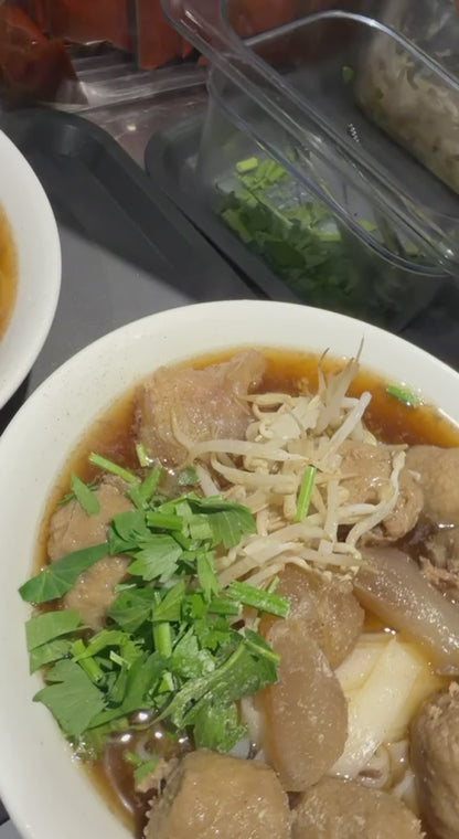 Mixed Beef Noodles with Tendon (Dry/Soup)